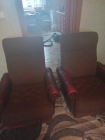 Oddam za darmo 2 fotele i wersalkę komplet