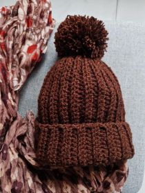 Czapki na zimę ręcznie zrobione.