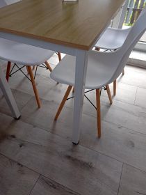 Stół z 4 krzesłami do salonu kuchni jadalni