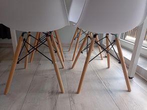 Stół z 4 krzesłami do salonu kuchni jadalni