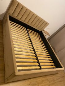 Łóżko tapicerowane