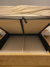 Łóżko tapicerowane