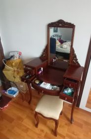 Sprzedam Toaletkę i dwie szafki nośne