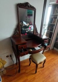 Sprzedam Toaletkę i dwie szafki nośne