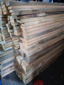 Sprzedam deski ,kantówki.