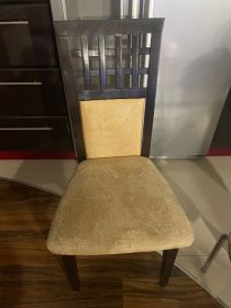 Sprzedam komplet krzeseł