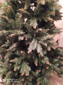 Sprzedam dużą choinkę.