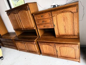 Zestaw mebli dębowych