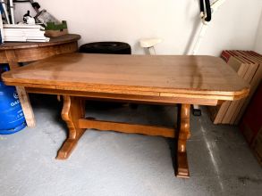 Zestaw mebli dębowych