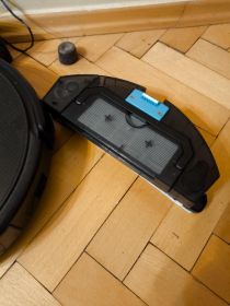 Sprzedam robota sprzątającego cecotek conga 1290