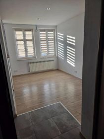 Mieszkanie dwa pokoje salon kuchnia garaz dwie piwnice