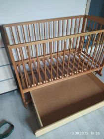 Łóżeczko dziecięce drewniane sprzedam