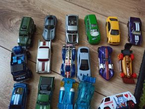 Samochody hot wheels