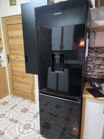 Sprzedam kuchnie indukcyjną,lodówko-zamrażalkę oraz...