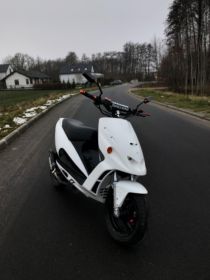 Skuter Malaguti f12/Yamaha aerox