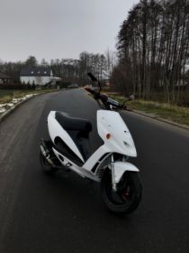 Skuter Malaguti f12/Yamaha aerox