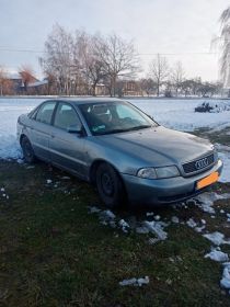 Sprzedam samochód audi a 4 rok...
