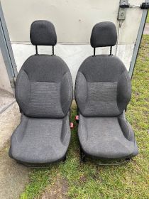 Siedzenia przednie do ciągnika bryczki citroen C3