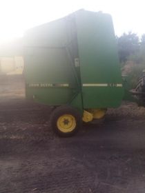 Prasa John Deere 550