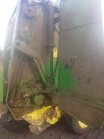 Prasa John Deere 550