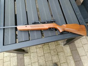 Karabinek pneumatyczny