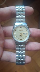 Sprzedam zegarek Citizen automatyczny bez baterii z...