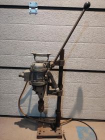 Niemiecka wiertarka stołowa