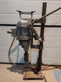 Niemiecka wiertarka stołowa