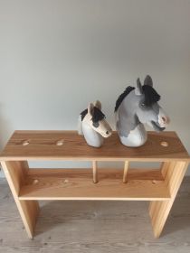 Stolik pod hobby horsy
