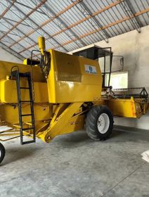 Sprzedam kombajn New Holland M133