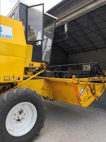 Sprzedam kombajn New Holland M133