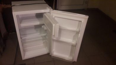 Sprzedam mała lodowke