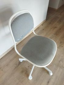 Sprzedam krzesło obrotowe zakupione w Ikea