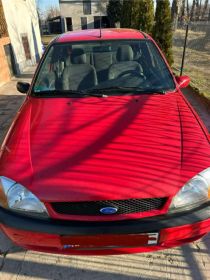 Sprzedam ford fiesta 1.4 benzyna 2001 rok