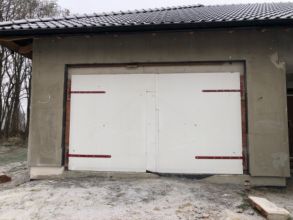 Brama garażowa na budowę