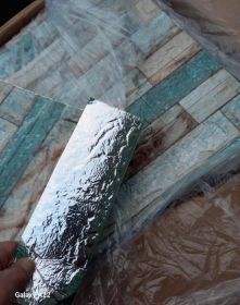 Somoprzylepne nakladki na plytki