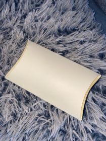 Małe pudełka świąteczne