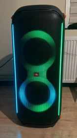 Sprzedam głośnik JBL Partybox 710/800W.