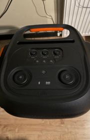 Sprzedam głośnik JBL Partybox 710/800W.