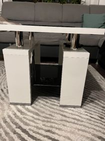 Sprzedam stolik kawowy biały z czarna szyba