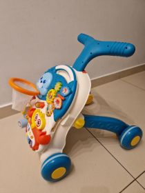 Pchacz i stoliczek edukacyjny w jednym 2w1