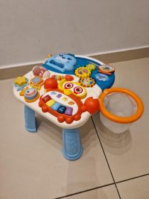 Pchacz i stoliczek edukacyjny w jednym 2w1