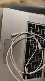 Apple MAcBook Pro EMC 2324