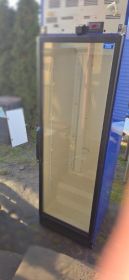 Sprzedam lodówke witryne na 4 półki