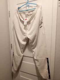 Oryginalne dresy bluzy spodnie