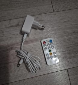 Sprzedam MoMi Lami Leżaczek Bujaczek Elektryczny z Pilotem