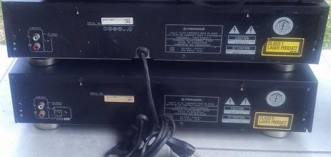 Amplituner Pioneer - na części lub naprawy. CD na 6 płyt