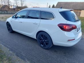 Opel Astra J 1.6 136KM. 2015 ROK