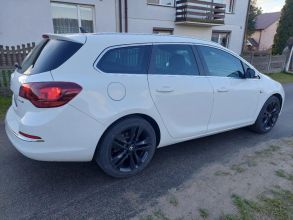 Opel Astra J 1.6 136KM. 2015 ROK