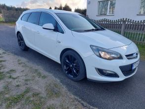 Opel Astra J 1.6 136KM. 2015 ROK
